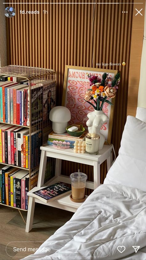 Bedroom Inspirations Oak Furniture, Girly Eclectic Apartment, Book Shelf In Room Ideas, Hallway Ideas Aesthetic, Mini Home Studio Music, Modern Vintage Bedroom Ideas Retro, Small Apartment Organization Bedroom, Small Bedroom Styling, Pop Of Colour Bedroom