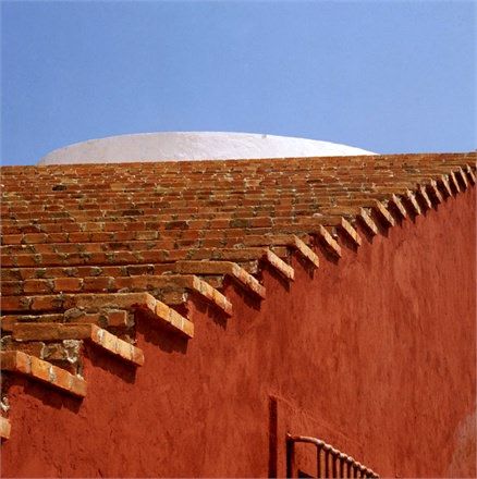 Casa Malaparte, Capri Island, Isle Of Capri, Archi Design, Beautiful Places In The World, Brigitte Bardot, Architectural Inspiration, Contemporary Architecture, Most Beautiful Places