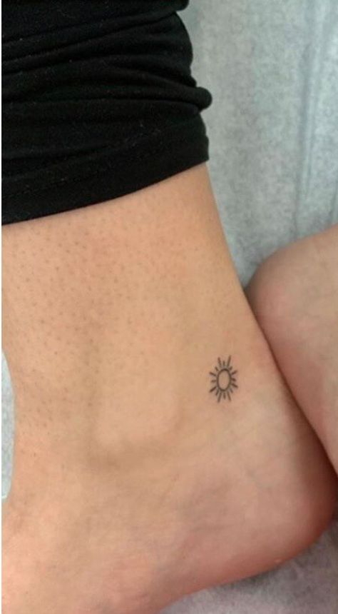 Sun Tattoo Stick And Poke, Sun Stick N Poke, Stick And Poke Sun Tattoo, Sun Stick And Poke Tattoo, Sun Stick And Poke, Tiny Sun Tattoo, Simple Sun Tattoo, Stick And Poke Tattoo Ideas, Tattoo Klein