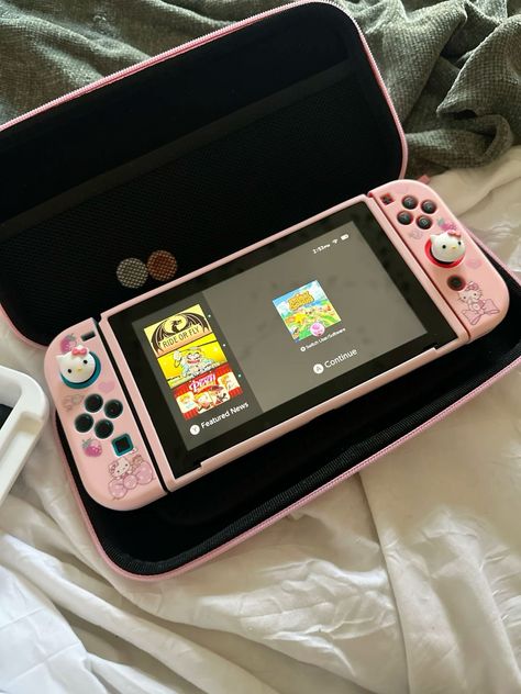 Nintendo Switch Pink Aesthetic, Girly Nintendo Switch, Pink Nintendo Switch Aesthetic, Hello Kitty Nintendo Switch, Nintendo Switch Aesthetic Case, Pink Nintendo Switch, Nintendo Switch Aesthetic, Switch Aesthetic, Pink Switch