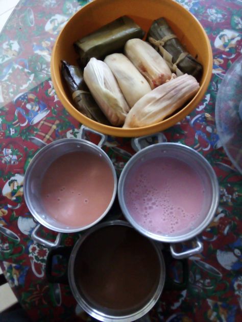 Tamales y Atole