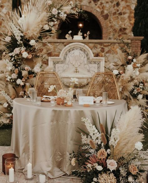 Wedding Couple Table, Neutral Wedding Decor, Wedding Head Table, Bride Groom Table, Bella Collina Wedding, Head Table Wedding, Sweetheart Table Wedding, Bella Collina, Indoor Wedding Ceremonies