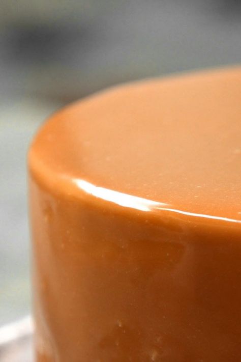 Caramilk Ganache Recipe, Ganache Flavors, Glaze Desserts, Caramel Ganache Recipe, Flavored Ganache, White Chocolate Ganache Recipe, Caramel Ganache, Caramelized White Chocolate, Chocolate Ganache Recipe