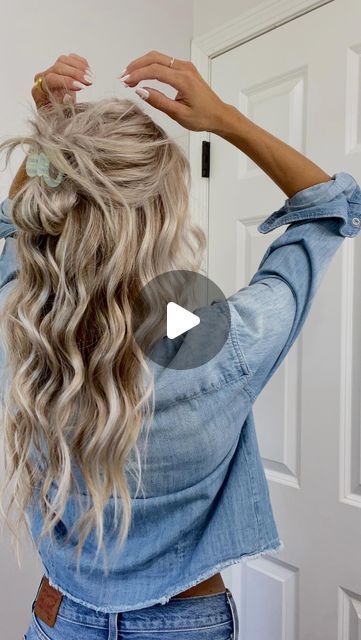 Wavy Hair Half Up Half Down Simple, Half Up Half Down Long Hair Easy, Half Up Half Down Hair With Extensions, Easy Hairstyles To Do On Yourself Simple, Half Up Half Down Hair Casual, Wavy Hair Half Up Half Down, Easy Half Up Half Down Hair Tutorial, Half Up Straight Hair, Half Up Wavy Hairstyles