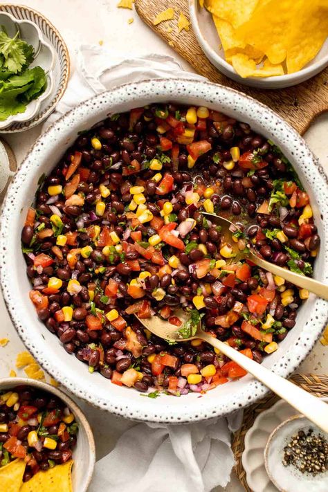 Cuban Black Beans Recipe, Guacamole Tacos, Mexican Chicken Breast, Corn Black Bean Salsa, Red Pepper Salsa, Corn Black Bean, Cheese Dip Mexican, Mexican Summer, Mexican Side