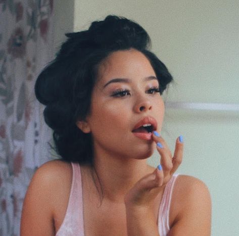 Latina Girl Aesthetic, Cierra Ramirez, Aesthetic Nails, Photo Idea, Brushing, Mirror, Nails, Pink, On Instagram