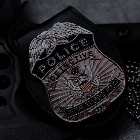 Police Badge Aesthetic, Detective Badge Aesthetic, Profiler Aesthetic Fbi, Detective Man Aesthetic, Fbi Asthetic Picture, Police Officer Aesthetic Uk, Crooked Cop Aesthetic, Chief Of Police Aesthetic, Undercover Detective Aesthetic