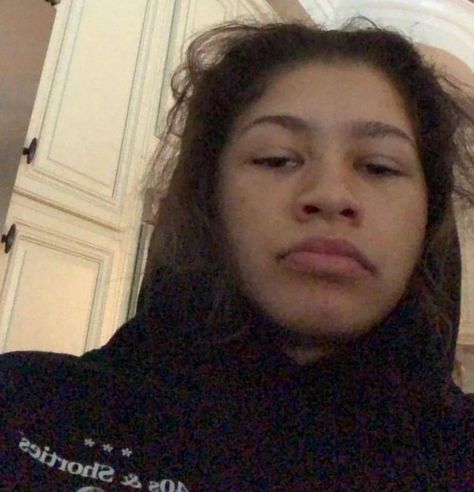 #zendaya Zendaya Maree Stoermer Coleman, Vintage Hollywood Glamour, Reaction Face, Teen Life Hacks, Zendaya Coleman, Kid Memes, Mood Humor, Funny Profile Pictures, Funny Reaction Pictures