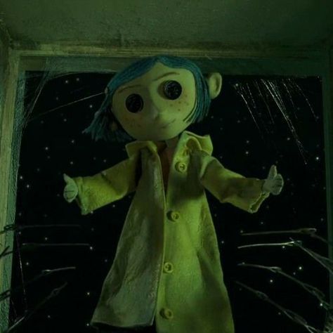 Dark Coraline Aesthetic, Coraline Aesthetic Pictures, Aesthetic Coraline Pictures, Coraline Movie Aesthetic, Coraline Background Aesthetic, Coraline Medium Widget, Coraline Widget Long, Coralline Pfps, Iconic Halloween Movies