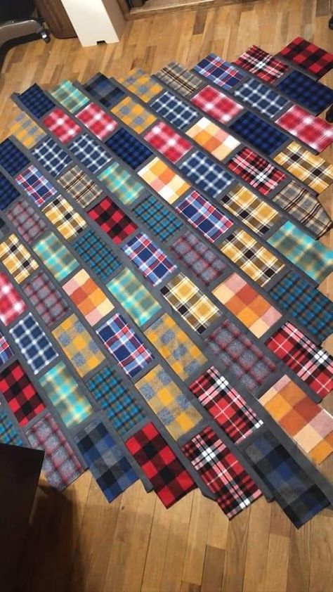 Quilts Using Plaids, Plaid Flannel Quilt Ideas, Plaid Quilt Ideas Block Patterns, Flannel Quilt Ideas, Plaid Quilt Ideas, Shirt Quilts Ideas, Plaid Quilts, Colchas Quilting, Recycled Shirts