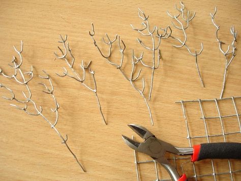 Trees from wire mesh! Miniature Landscape, Desain Lanskap, Model Tree, Model Train Sets, Landscape Model, Wire Trees, Model Train Scenery, Wire Tree, Miniatures Tutorials