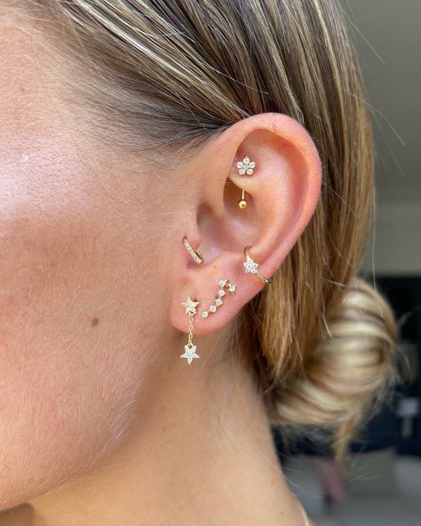 Piercing Composition, Piercings Earrings, Earrings Combo, Ear Tattoo, Earings Piercings, Ear Piercings, Piercings, Composition, Tattoos