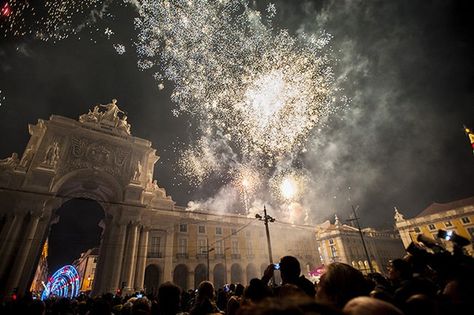 Terreiro do Paco Things To Do In Lisbon, Algarve Portugal, New Year’s Eve, Nouvel An, Good Time, Funny People, New Year's, Lisbon, New Years Eve