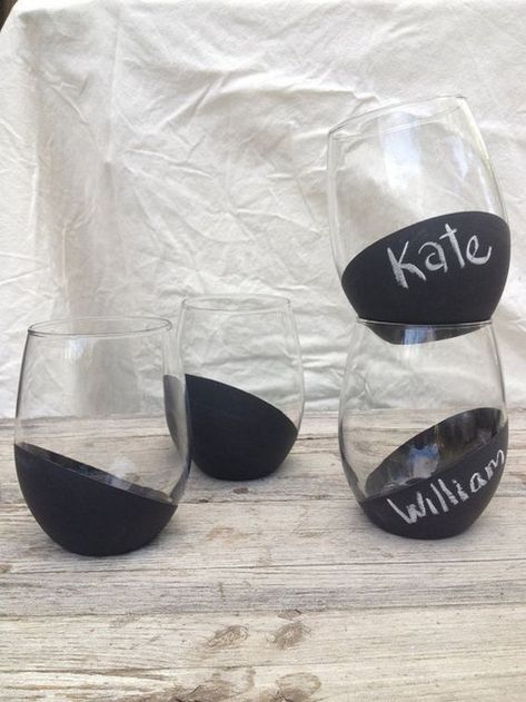 Chalkboard Paint Ideas Chalkboard Paint Ideas, Unusual Wedding Gifts, Diy Wine Glasses, Boyfriend Personalized Gifts, Painting Glass, Glass Wedding, Personalized Wine Glass, Do It Yourself Crafts, Painted Wine Glasses