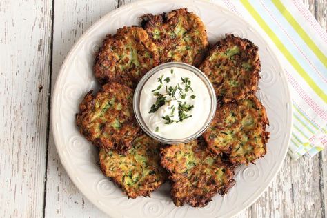 Zucchini or Summer Squash Fritters | Just A Pinch Recipes Summer Squash Fritters, Keto Zucchini Fritters, Fried Zucchini Recipes, Summer Squash Casserole, Squash Fritters, Summer Squash Recipes, Keto Zucchini, Zucchini Fritters, Summer Side Dishes