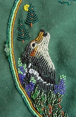 Beadlust: Beautiful, Detailed Bead Embroidery by Janet Dann Mocassin Pattern, Wolf Pattern, Seed Bead Jewelry Patterns, Native Beading Patterns, Native Beading, Beadwork Embroidery, Beadwork Designs, Journal Project, Native Beadwork