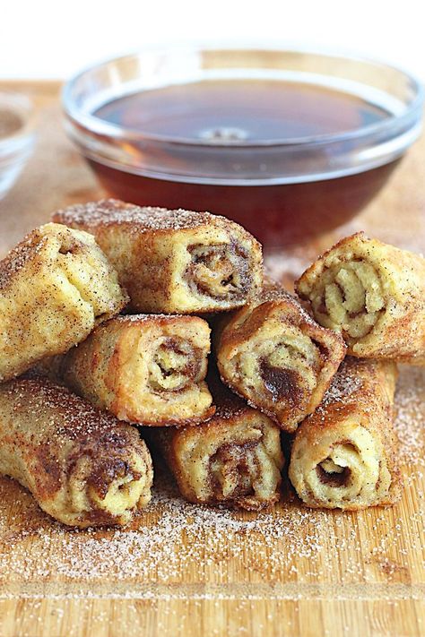 French Toast Roll Ups | The BakerMama Toast Roll Ups, French Toast Roll Ups, Delicious French Toast, French Toast Rolls, Creative Breakfast, Dessert Aux Fruits, Desserts Vegan, What's For Breakfast, Breakfast Items