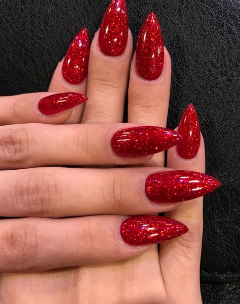 Follow: @Dashley for more ❄️ Instagram:@Insta: @its.dashl3y__💅 Red Sparkle Nails, Red Chrome Nails, Red And Gold Nails, Red Nails Glitter, Glitter Nails Acrylic, Chrome Nails Designs, Red Acrylic Nails, Sparkle Nails, Xmas Nails