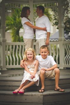 Gazebo Photoshoot, Photography Categories, Wedding Pictures Poses, Gazebo Pictures, Best Wedding Pictures, Spring Family Pictures, Family Christmas Card Photos, Outdoor Family Photography, Shoot Poses