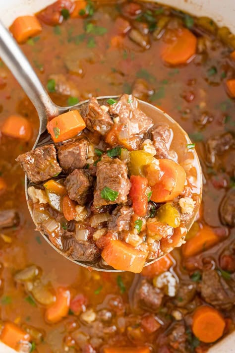 Cooking Barley, Crockpot Beef Barley Soup, Slow Cooker Beef Barley Soup, Beef And Barley Soup, Barley Stew, Barley Soup Recipe, Beef And Barley, Soup And Stew Recipes, Soup With Ground Beef