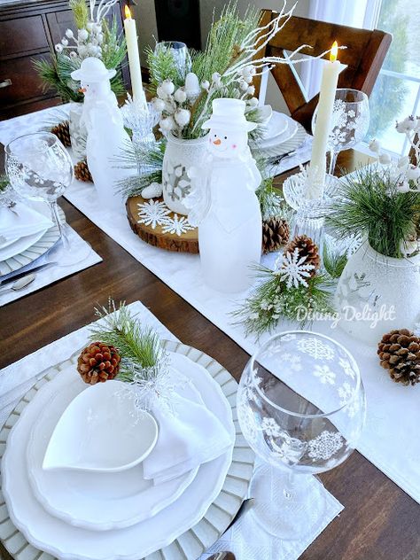 Dining Delight: Winter Whites and Frosty Greens Tablescape Winter Tablescapes After Christmas, Trendy Holiday Decor, Snowflake Wine Glasses, Mid Winter Christmas, Winter Table Setting, Green Tablescape, Winter Tablescapes, Winter Whites, Winter Decorating