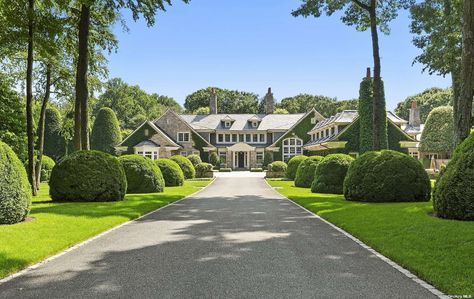 This Striking Estate Features a Stone Facade and Sloping Slate Roof Shope Reno Wharton, Lottery Dream Home, Luxury Outdoor Living, Country Property, Utility Buildings, Entrance Foyer, Central Air Conditioning, Corn Recipes, Vacation House