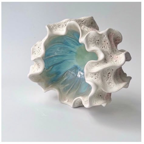 Concept Art Nature, Coral Sculpture, Pottery Lessons, Handmade Pottery Bowls, Ceramic Glaze Recipes, Glaze Combos, Organic Ceramics, Glaze Ideas, Hand Building