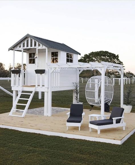 Cubby House Ideas, Kids Cubby Houses, Backyard Goals, Playhouse Ideas, Kids Backyard, Backyard Kids Play Area, Backyard Playhouse, Backyard Area, Cubby House