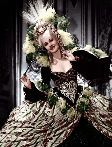 Marie Antoinette Movie, Sandy Powell, Colleen Atwood, Norma Shearer, Hollywood Costume, Garden Dress, Actrices Hollywood, Movie Costumes, Historical Dresses