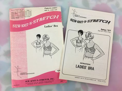 True bra-making confessions: I finally found a retro bra sewing pattern I like! Diy Lounge, True Bra, Bra Sewing Pattern, Bra Sewing, Bra Making, Lounge Bra, Bra Pattern, Sewing Blogs, Wireless Bra