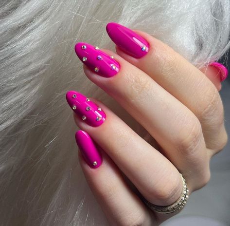 Pink Gel Nails Designs, Barbie Pink Nails, Bright Pink Nails, Pink Nail Colors, Toe Nail Color, Pink Gel Nails, Hot Pink Nails, Summer Toe Nails, Basic Nails