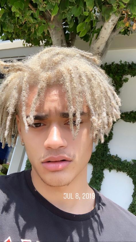 Zion Kuwonu Prettymuch, Twists For Men, Dread Ideas, Short Dread Styles, Cornrow Styles For Men, Pretty Much Band, Mens Twists Hairstyles, Dreadlocks Men, Blonde Dreadlocks