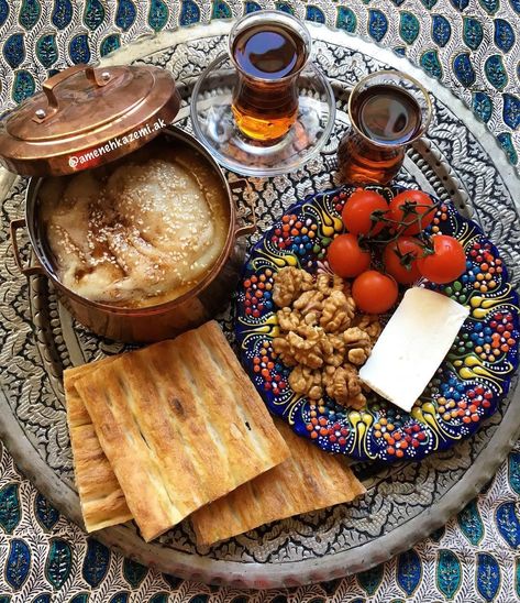 Iranian Breakfast, Kabab Koobideh, Persian Breakfast, Iran Food, Iranian Cuisine, The Mediterranean Dish, Beef Skewers, Saffron Rice, Breakfast Platter