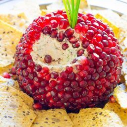 Pomegranate Crusted Cheese Ball Recipe Cheese Ball Recipe, Pomegranate Recipes, Christmas Cheese, Cranberry Cream Cheese, Eat Veggies, Easy Cheese, Cheese Ball Recipes, Cheese Balls, Xmas Food