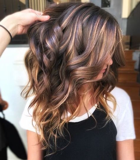 Coppery Ribbons Light Chocolate Brown Hair, Deep Brown Hair, Blond Highlights, Rambut Brunette, Chocolate Brown Hair Color, Brown Hair Looks, Chocolate Hair, Chocolate Brown Hair, Vlasové Trendy