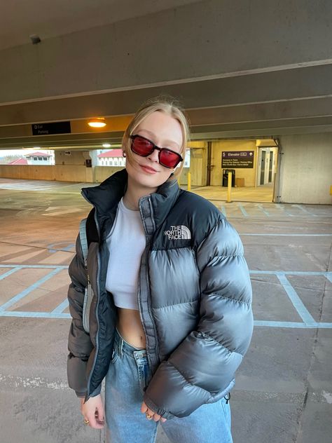 North Face Aesthetic, Parking Garage Aesthetic, Pic Ideas Instagram, Puffer Aesthetic, Garage Aesthetic, Aesthetic Winter Fashion, Instagram Pic Ideas, Barbara Kristoffersen, Crap Eyewear