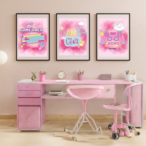 Girls Gamer Room, Gamer Girl Bedroom Ideas, Gamer Images, Pixel Poster, Tiktok Room, Cozy Gamer, Gamer Art, Aesthetic Egirl, Game Room Wall Art