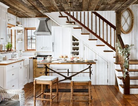 Rustic Cottage Interiors, Rustic Cottage Kitchens, Coastal Cottage Kitchen, Cottage House Interior, Cozy Cottage Kitchen, Style Roots, Cottage Style Interiors, Country Cottage Kitchen, Cottage Coastal