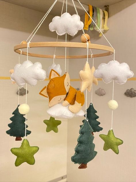 Cot Decor, Woodland Baby Room, Baby Mobile Arm, Hanging Crib Mobile, Fox Sleeping, Hanging Crib, Baby Mobile Felt, Baby Vision, Jungle Baby