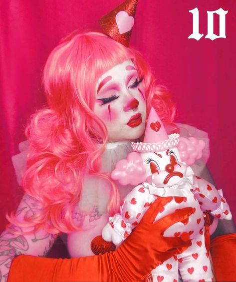 Pink And White Clown Outfit, Fancy Clown Costume, Pink Jester Aesthetic, Doll Clown Costume, Lovecore Clown, Pink Dress Halloween Costume Ideas, Pastel Clown Aesthetic, Pink Clowncore, Pink Clown Costume