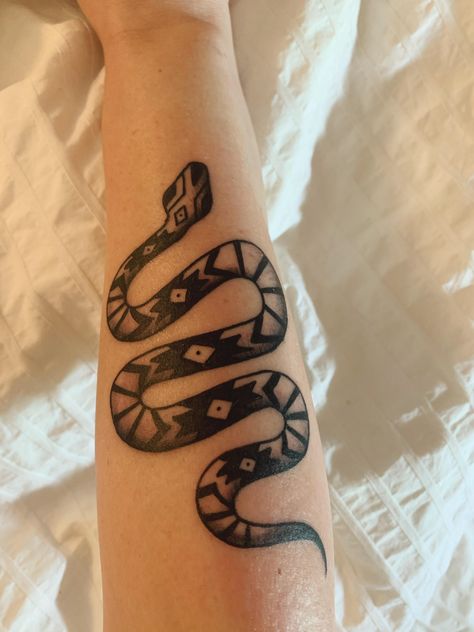 Diamond Back Rattlesnake Tattoo, Southwestern Tattoo Sleeve, Western Snake Tattoo, Southwestern Tattoos For Women, Southwestern Tattoo, Rattlesnake Tattoo, K Tattoo, Prison Tattoos, Southwestern Print