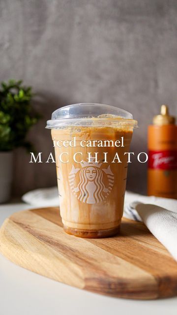 KAT | FOOD BLOGGER on Instagram: "ICED CARAMEL MACCHIATO✨ This drink is FABULOUS! But it’s also SO expensive for no reason🥹 Here’s how you can make your own at home, you’ll need: 💛1 tbsp @torani vanilla syrup 🧡Ice ice baby 💛1 cup milk 🧡2-3 shots of espresso - pull your shots using an espresso machine or mix together instant espresso and hot water 💛 @torani Caramel fo’drizzle To a cup, add vanilla syrup, ice, milk, espresso and caramel drizzle and you have your own AT HOME CARAMEL MACCHIATO Caramel Syrup Recipe, Caramel Drinks, Iced Caramel Macchiato, Instant Espresso, Ig Food, Torani Syrup, Ice Caramel Macchiato, Starbucks Caramel, Caramel Drizzle