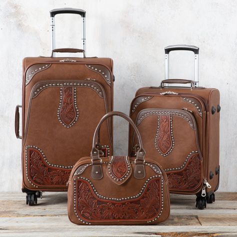 Leather Luggage Set, 3 Piece Luggage Set, Essential Pouch, Western Brown, Cowgirl Magazine, Western Handbags, Large Suitcase, Western Accessories, Canvas Purse