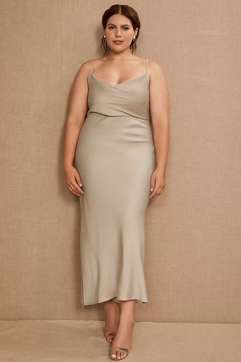 Silk Bridesmaid Dresses, Ivory Bridesmaid Dresses, Neutral Bridesmaid Dresses, Orange Bridesmaid Dresses, Charmeuse Dress, Champagne Dress, Midi Slip Dress, Poses References, Satin Midi Dress