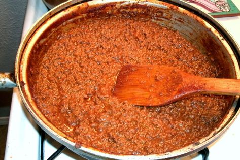 T&L Hot Dog | West Virginia Mountain Mama Chilli For Hotdogs, Wv Hot Dog Chili Recipe, West Virginia Hot Dog Chili Recipe, Southern Hot Dog Chili, Easy Hot Dog Chili Recipe, Coney Dog Sauce, Chili Cheese Dog Recipe, Cooking Hot Dogs, Easy Hot Dog Chili