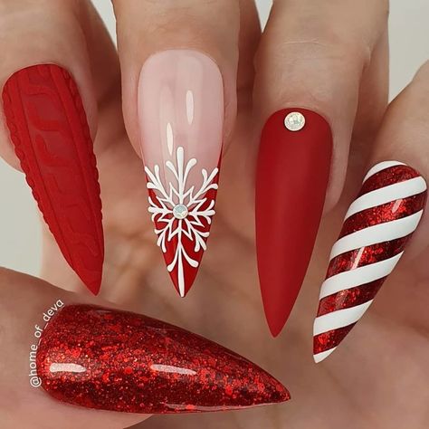 Medium Stiletto, Red Christmas Nails, Winter Nails Acrylic, Cute Christmas Nails, Christmas Gel Nails, Her Nails, Glue Stick, Christmas Nails Acrylic, Nail Swag