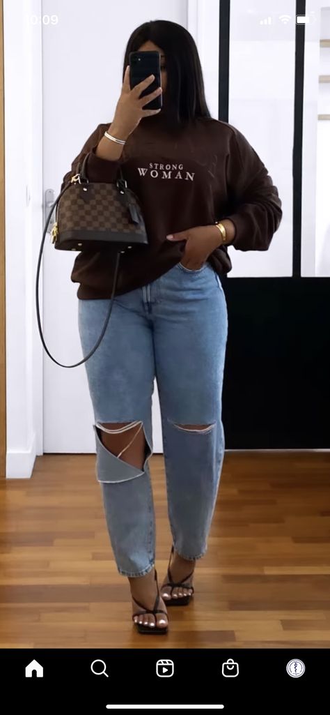 Ecru Leather Pants Outfit, Tan And Purple Outfit, Bold Sweater Outfit, Restaurant Owner Outfit, Classy Casual Mom Outfits, Strolling Outfits, Professional Trendy Outfits, Timeless Fashion Black Women, Atlanta Brunch Outfit