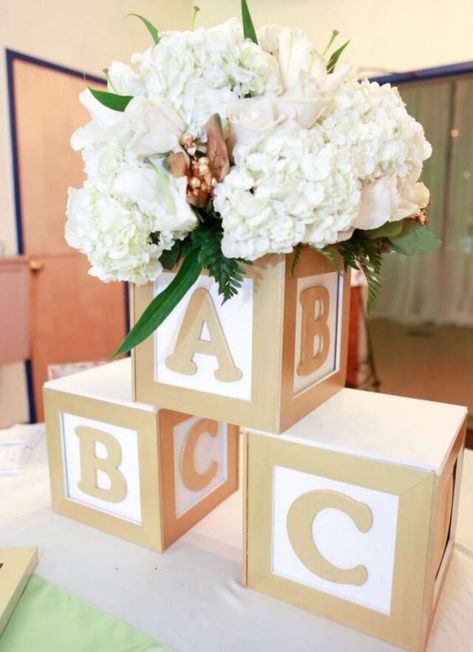 76 Breathtakingly Beautiful Baby Shower Centerpieces - Tulamama Flower Box Centerpiece, Small House Remodel, Floral Baby Shower Decorations, Baby Blocks Baby Shower, Easy Baby Shower, Baby Shower On A Budget, Baby Shower Box, Shower On A Budget, Budget Baby Shower