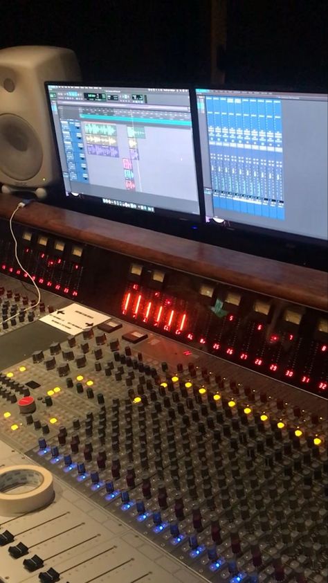 Mixing Board Music, Music Mood Boards Aesthetic, Music Tech Aesthetic, Dubbing Studio Aesthetic, Music Mixing Aesthetic, Music Director Aesthetic, Producer Aesthetic Music, Music Recording Aesthetic, Music Technology Aesthetic