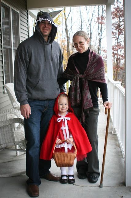 A collection of family Halloween costume ideas for mom, dad, and the baby! These costume ideas are so cute and clever for new families. Little Red Riding Hood Costume Toddler, Red Riding Hood Costume Kids, Granny Costume, Grandma Costume, Office Halloween Costumes, Family Halloween Costume, Family Dress, Red Riding Hood Costume, Clever Halloween Costumes